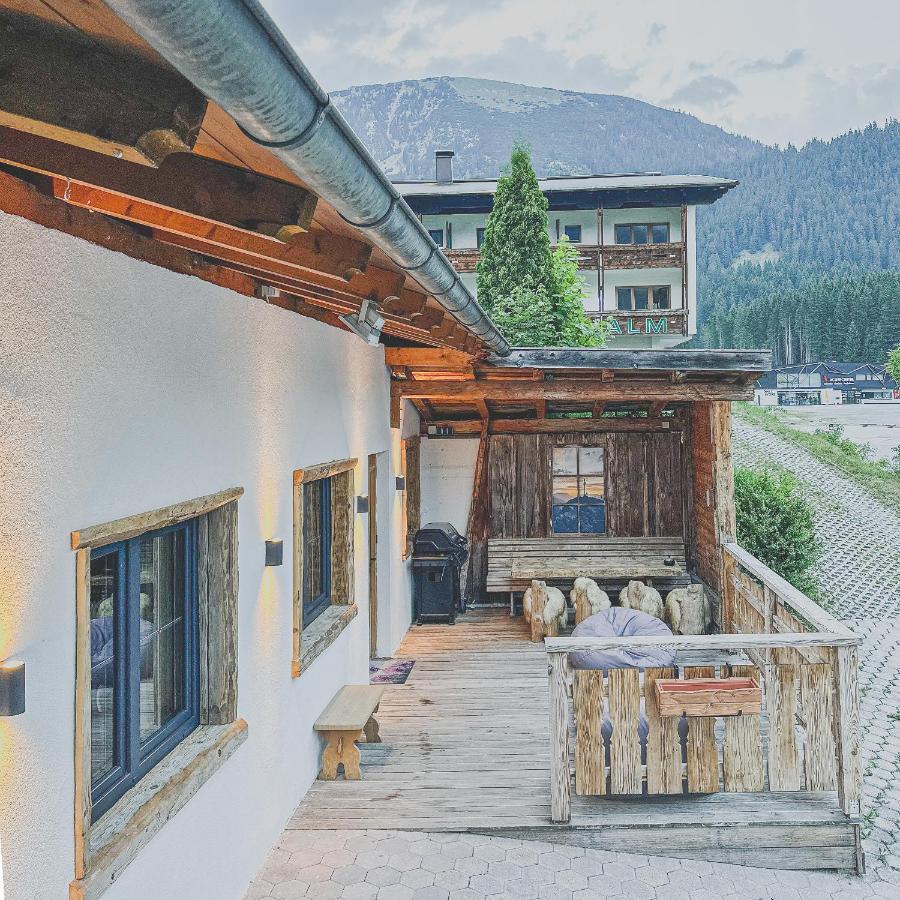 Chalet Schwarz Berwang Bagian luar foto
