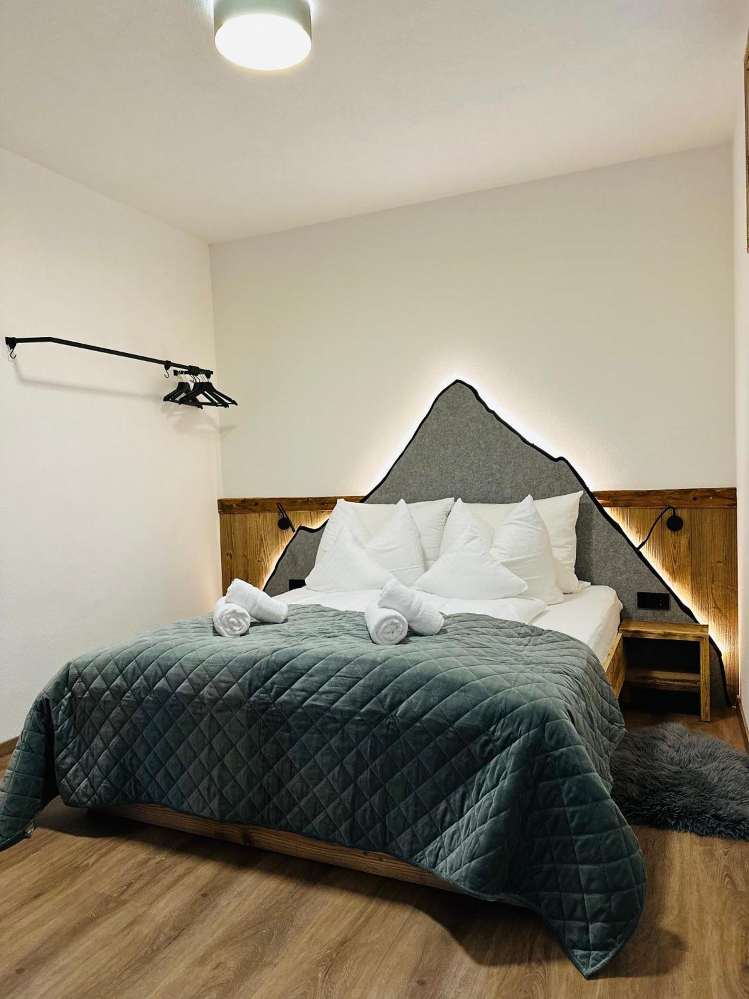 Chalet Schwarz Berwang Bagian luar foto