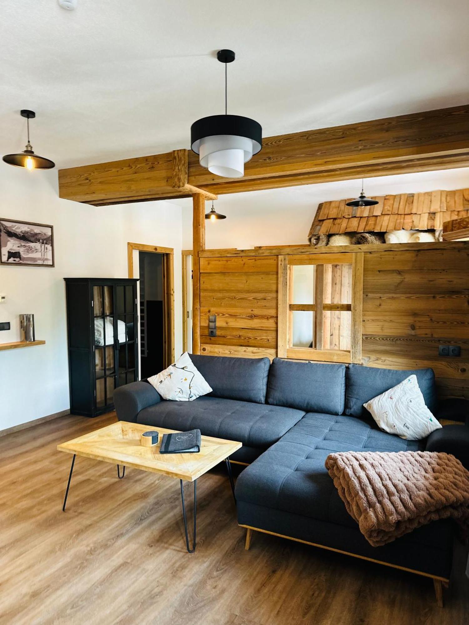 Chalet Schwarz Berwang Bagian luar foto