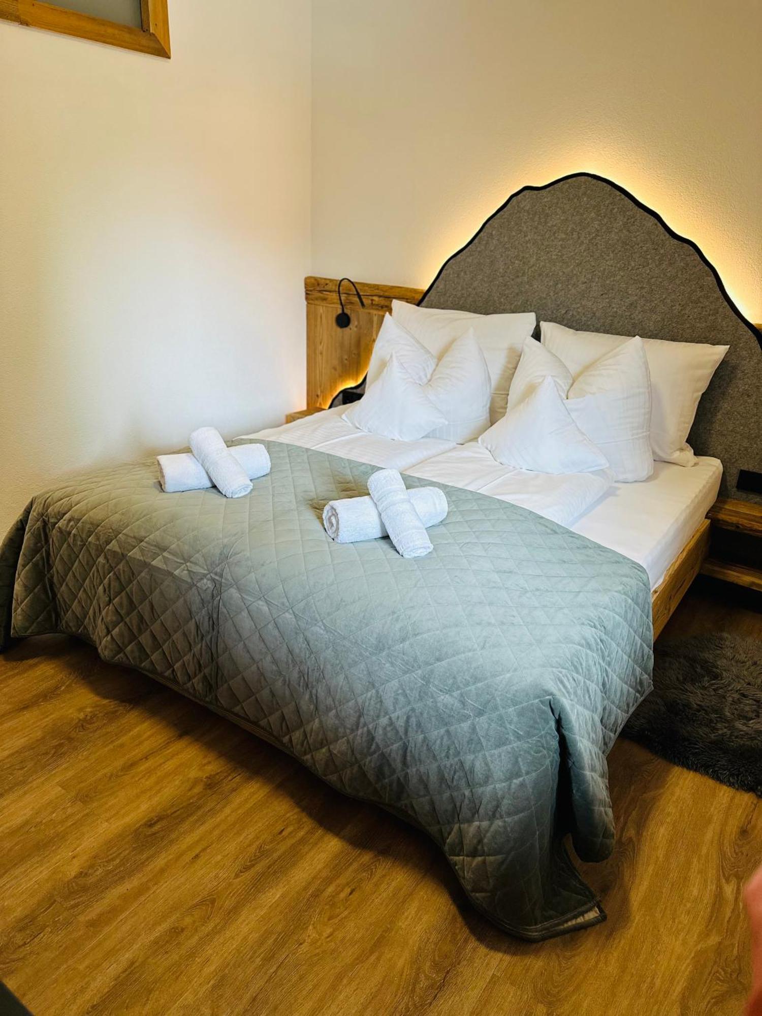 Chalet Schwarz Berwang Bagian luar foto