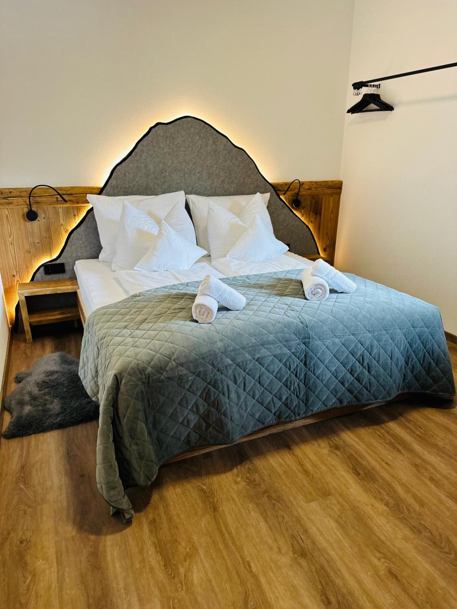 Chalet Schwarz Berwang Bagian luar foto